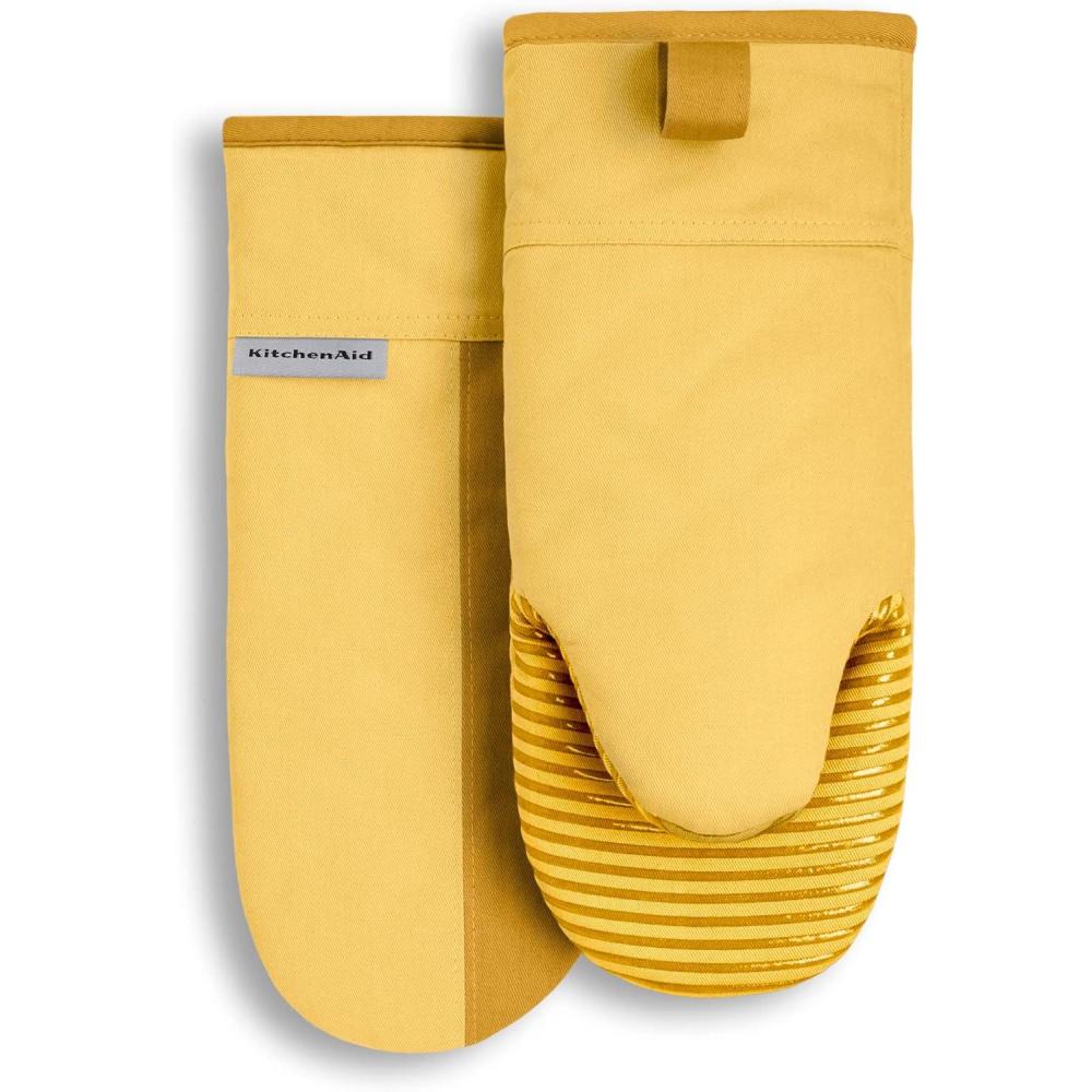imageKitchenAid Beacon TwoTone NonSlip Oven Mitt Set Aqua Sky 575quotx13quot 2 PieceMajestic Yellow