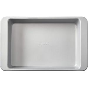 KitchenAid Nonstick Swiss Engineered Aluminized Steel Cake Pan, Dishwasher Safe, Pistachio, 9 x 13 Inch(Silver)