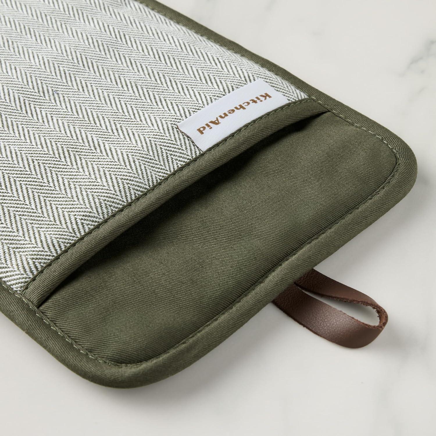 imageKITCHENAID Evergreen Design Series Herringbone Ribbed Soft Silicone Pot Holders 2Pack Set Heat Resistant up to 500F Flexible ampamp Waterproof Deep Forest Green 7quotx10quot