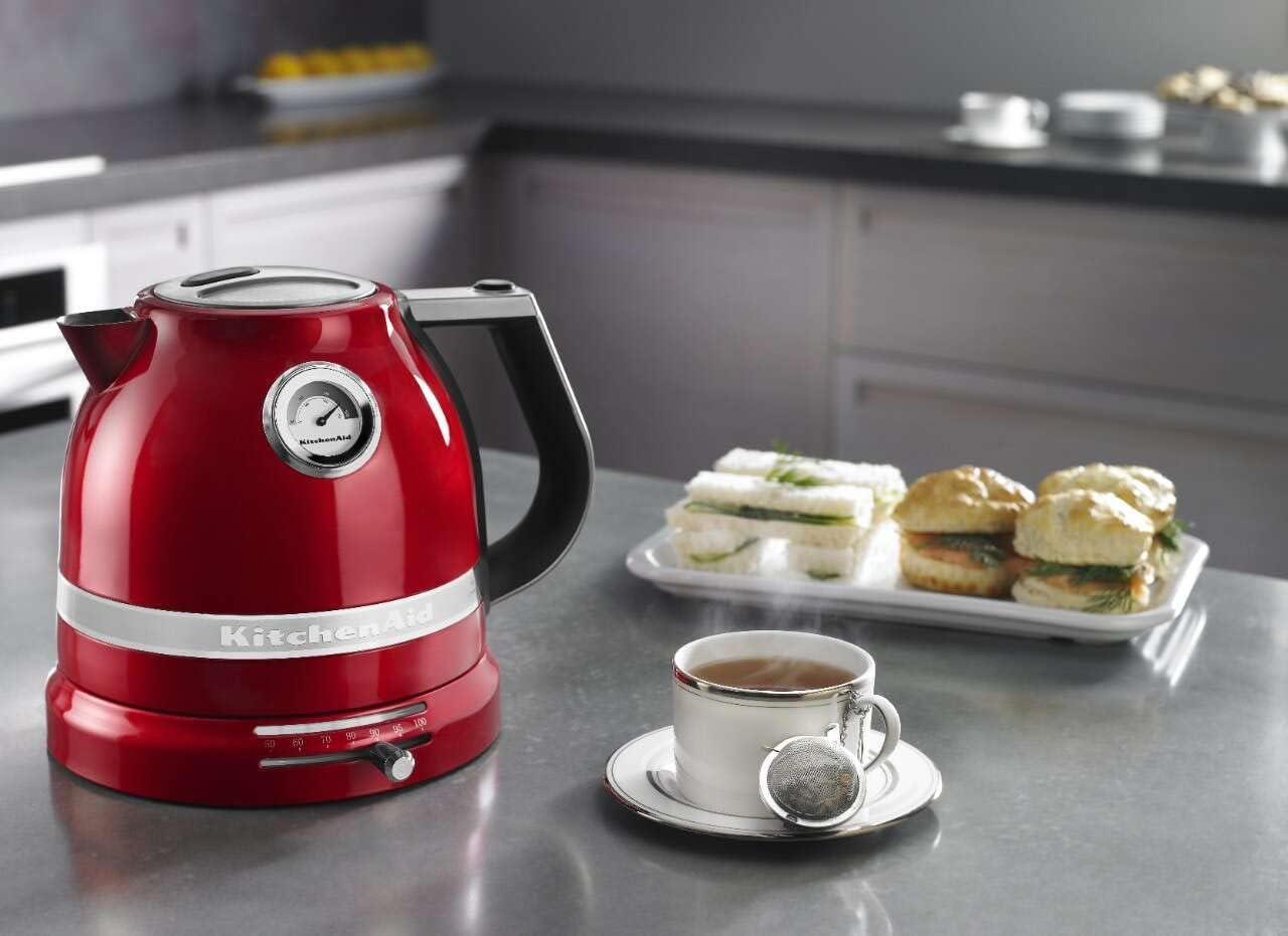 imageKitchenAid 15 L Pro Line Series Electric Kettle KEK1522 Candy Apple RedCandy Apple Red