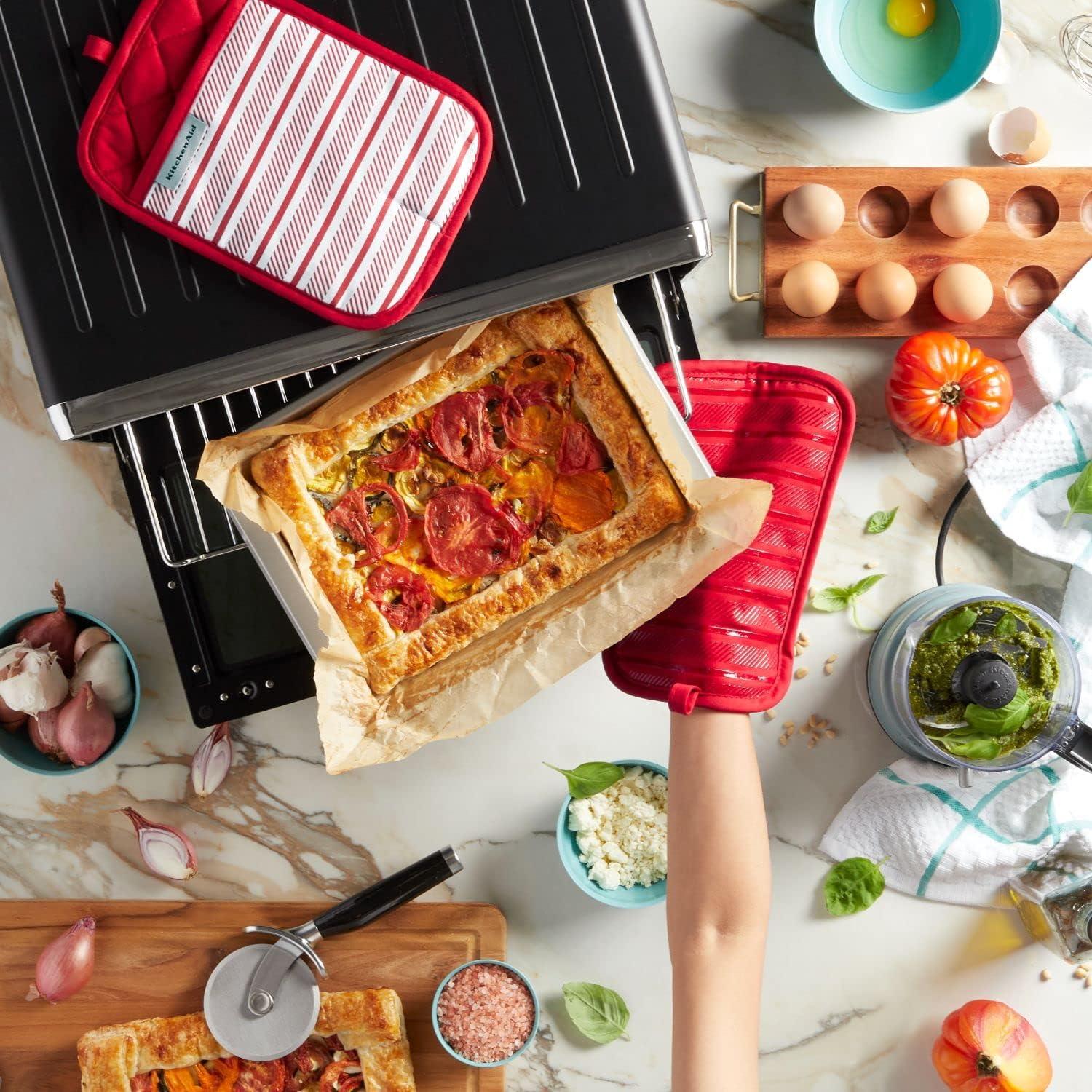 imageKitchenAid Albany Pot Holder 2Pack Set Aqua Sky 7quotx10quotPassion Red