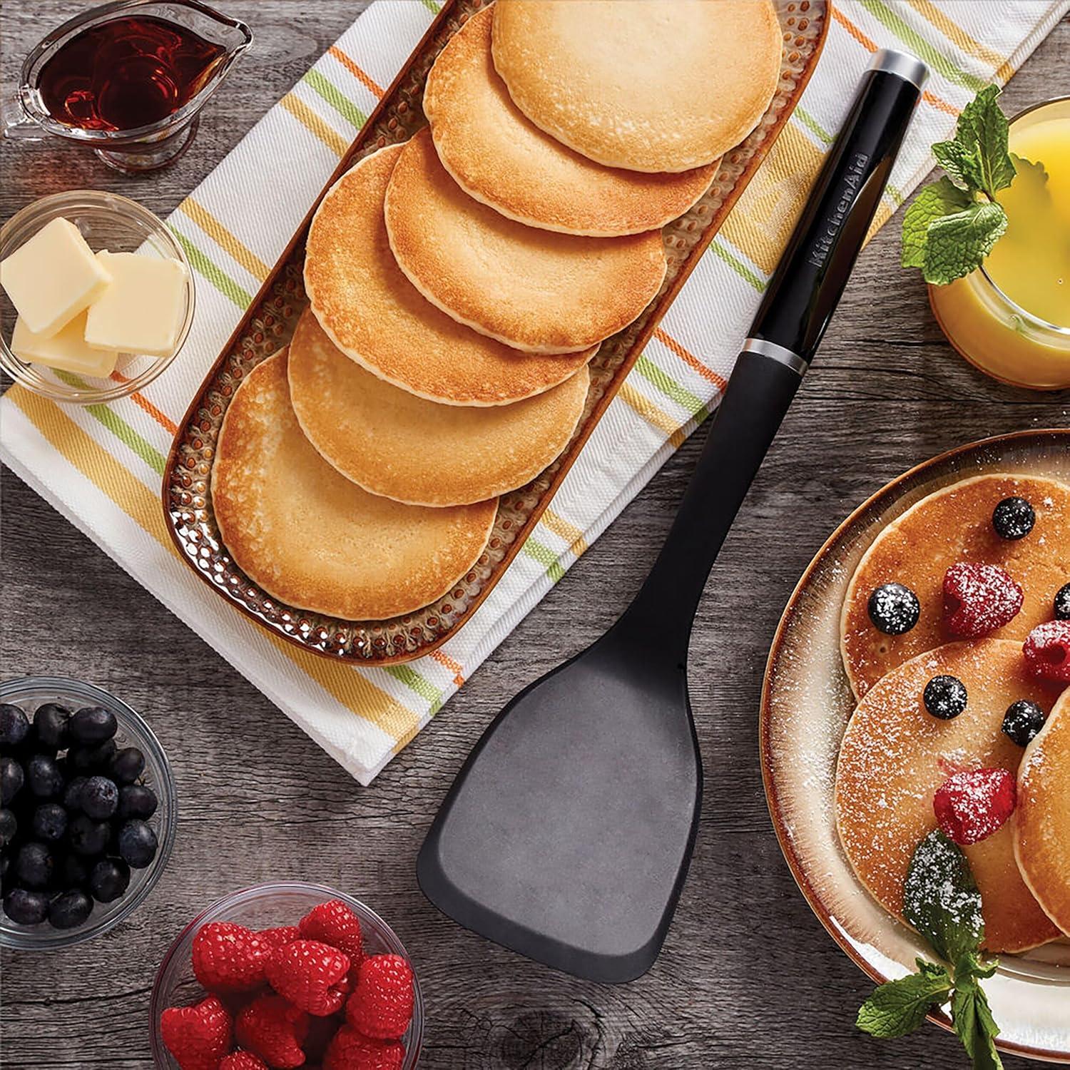 imageKitchenAid KE015OHERA Classic Nylon Short TurnerBlack