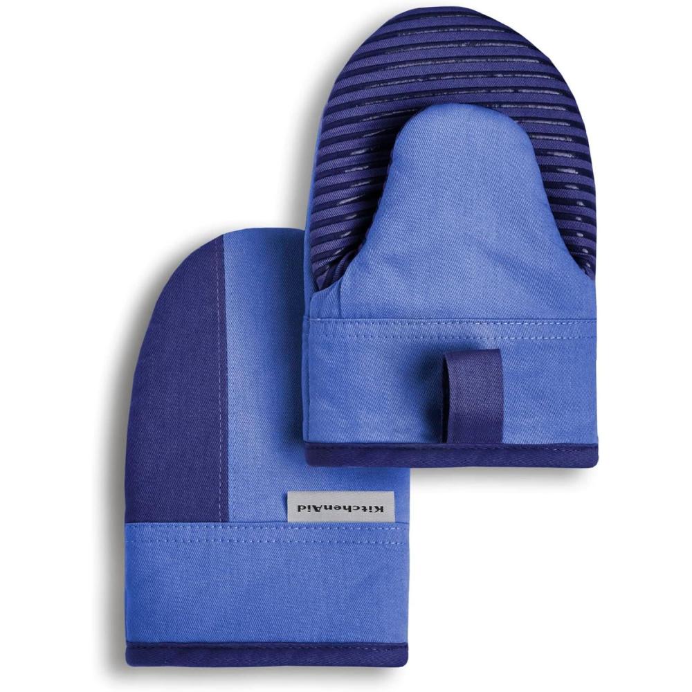 imageKitchenAid Beacon TwoTone NonSlip Mini Oven Mitt Set Aqua Sky 55quotx8quot 2 PieceBlue CornCobalt