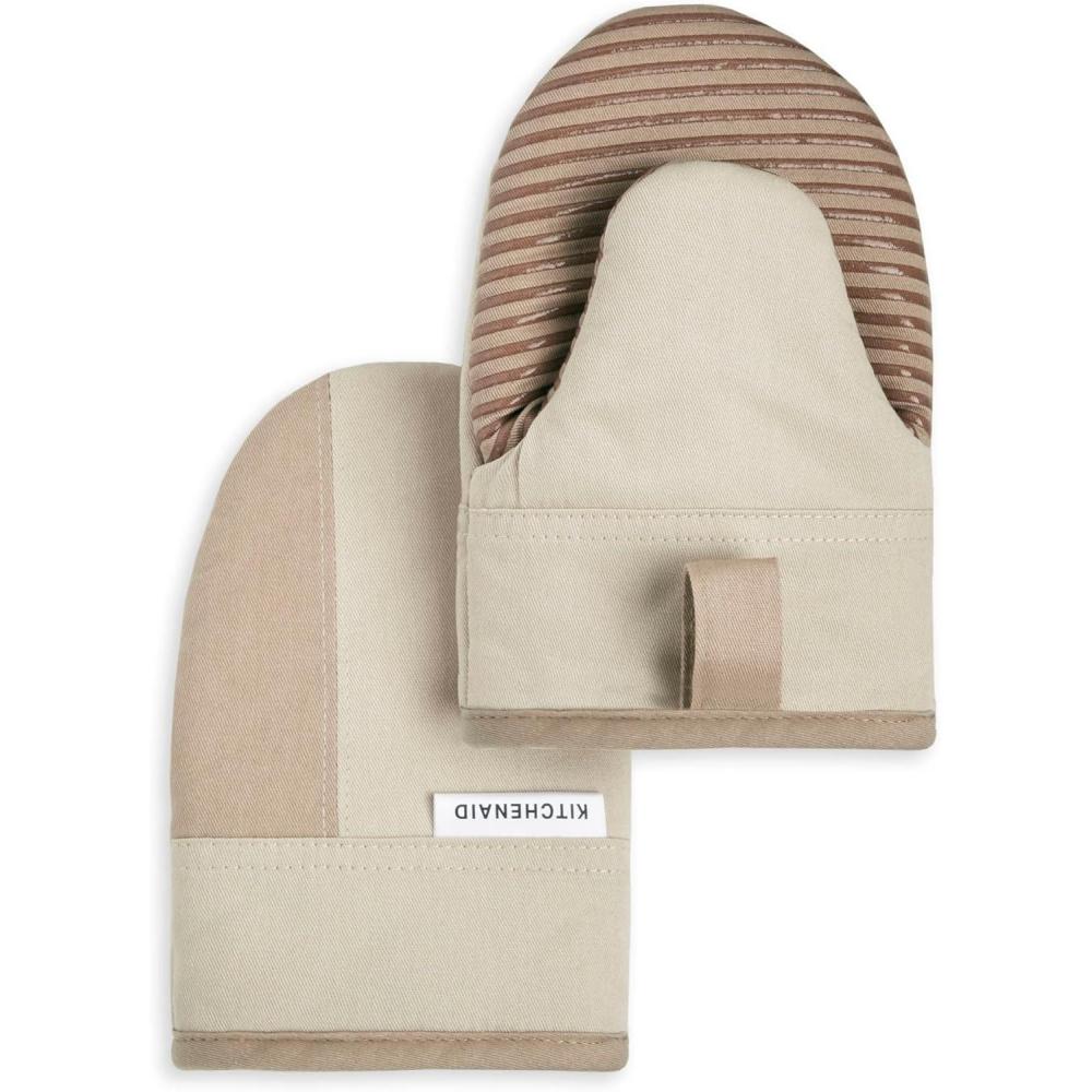 imageKitchenAid Beacon TwoTone NonSlip Mini Oven Mitt Set Aqua Sky 55quotx8quot 2 PieceMilkshakeBeige
