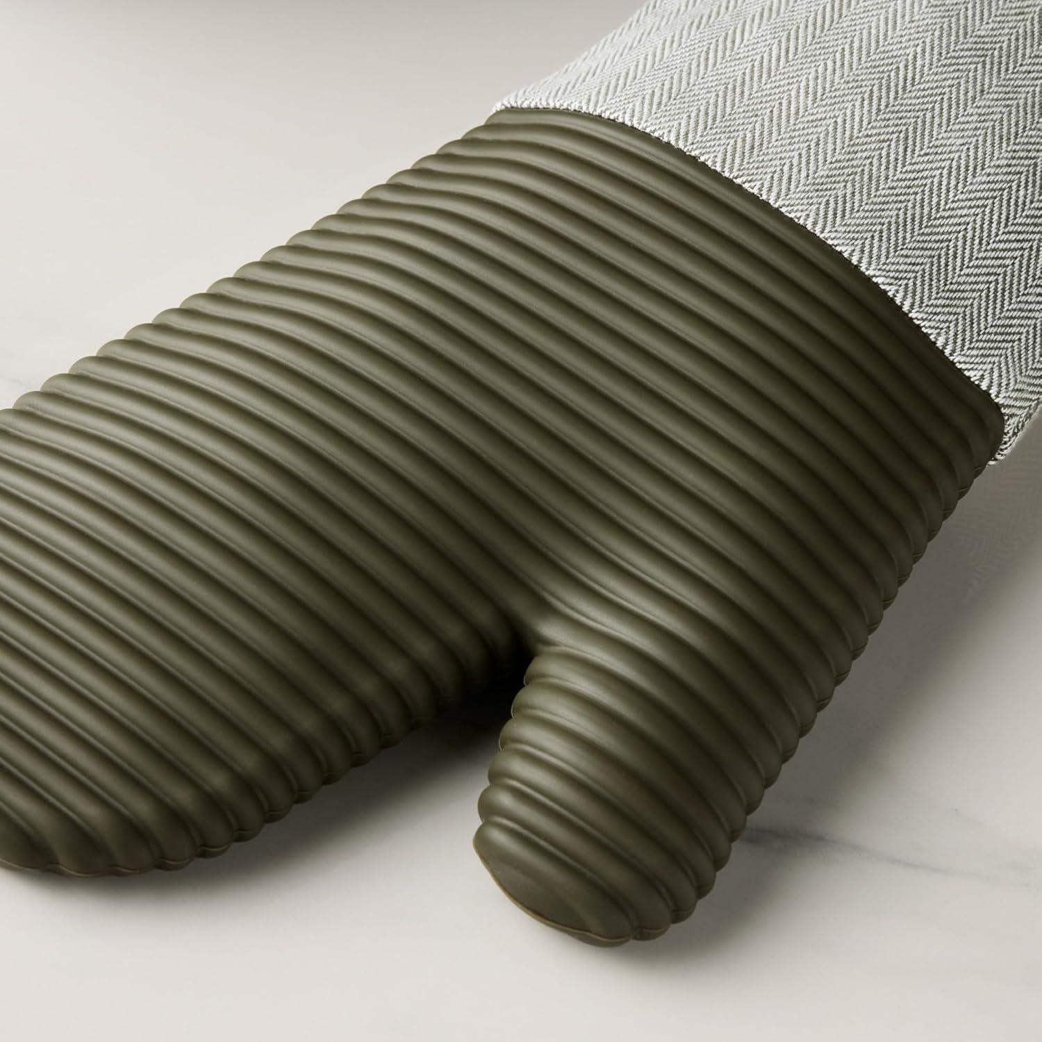 imageKITCHENAID Evergreen Design Series Herringbone Ribbed Soft Silicone Oven Mitts 2Pack Set Heat Resistant up to 500F Flexible amp Waterproof Deep Forest Green 7x14