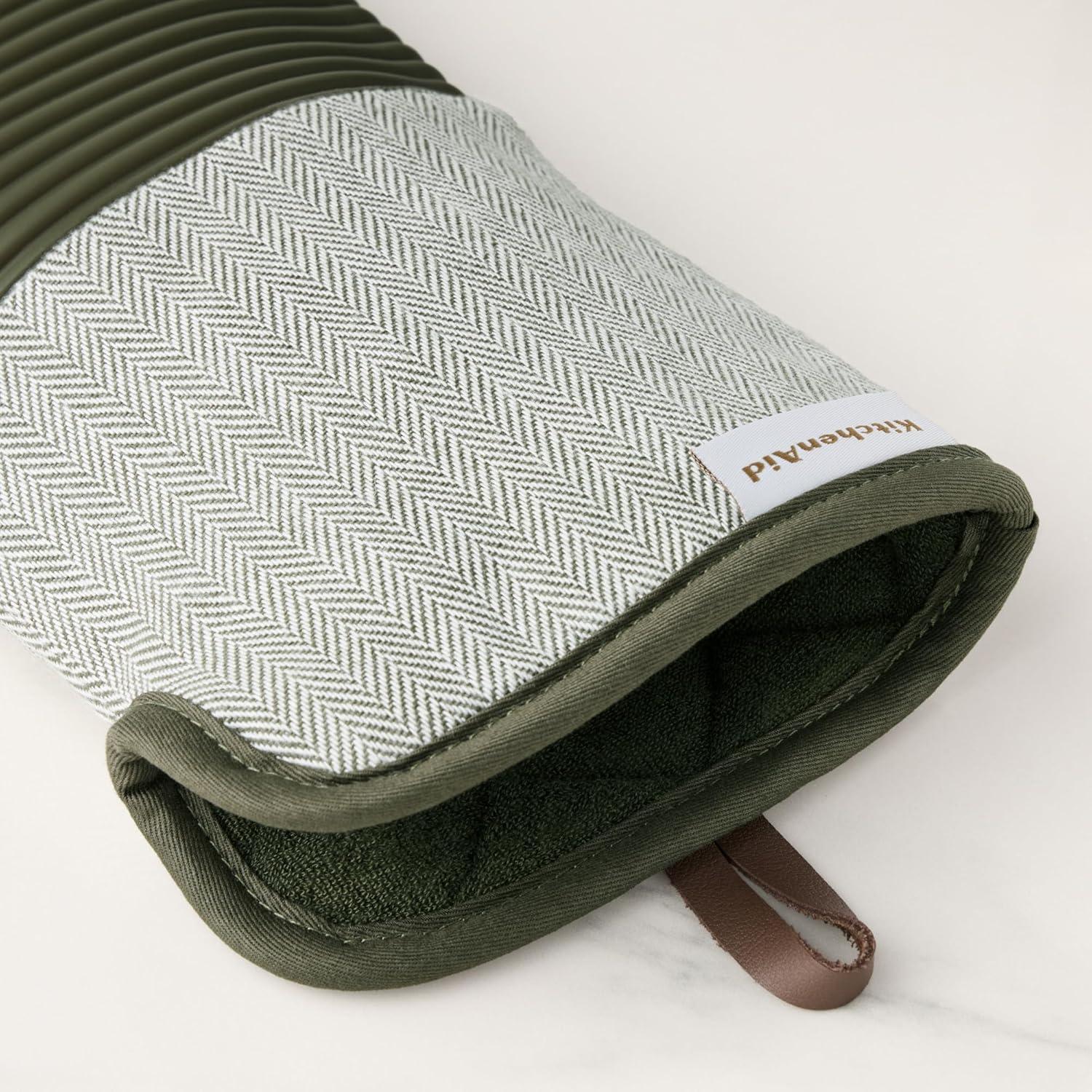imageKITCHENAID Evergreen Design Series Herringbone Ribbed Soft Silicone Oven Mitts 2Pack Set Heat Resistant up to 500F Flexible amp Waterproof Deep Forest Green 7x14