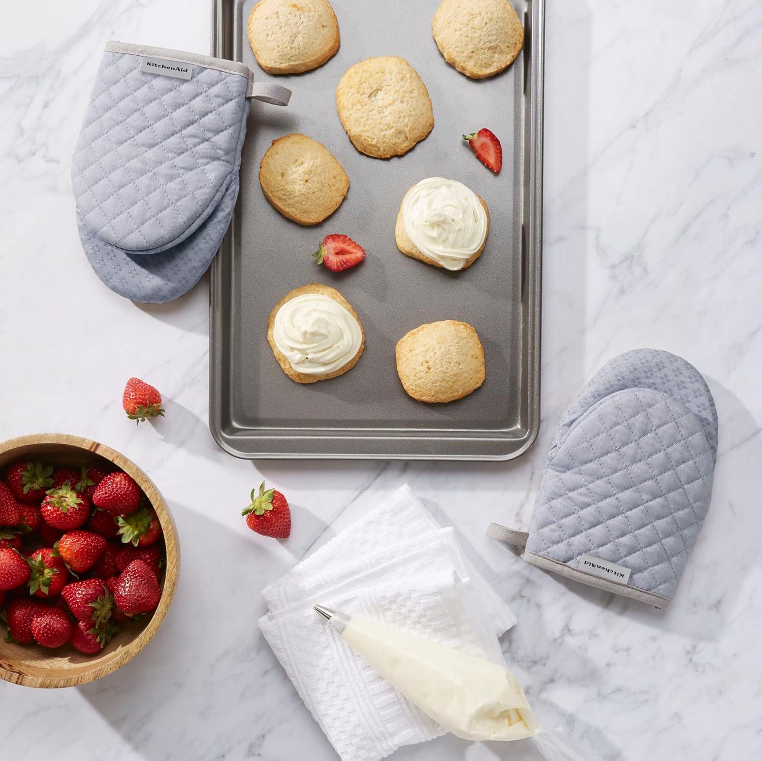 imageKitchenAid Asteroid Mini Oven Mitt Set 55x8 Dark Green 2 PieceLavender Cream