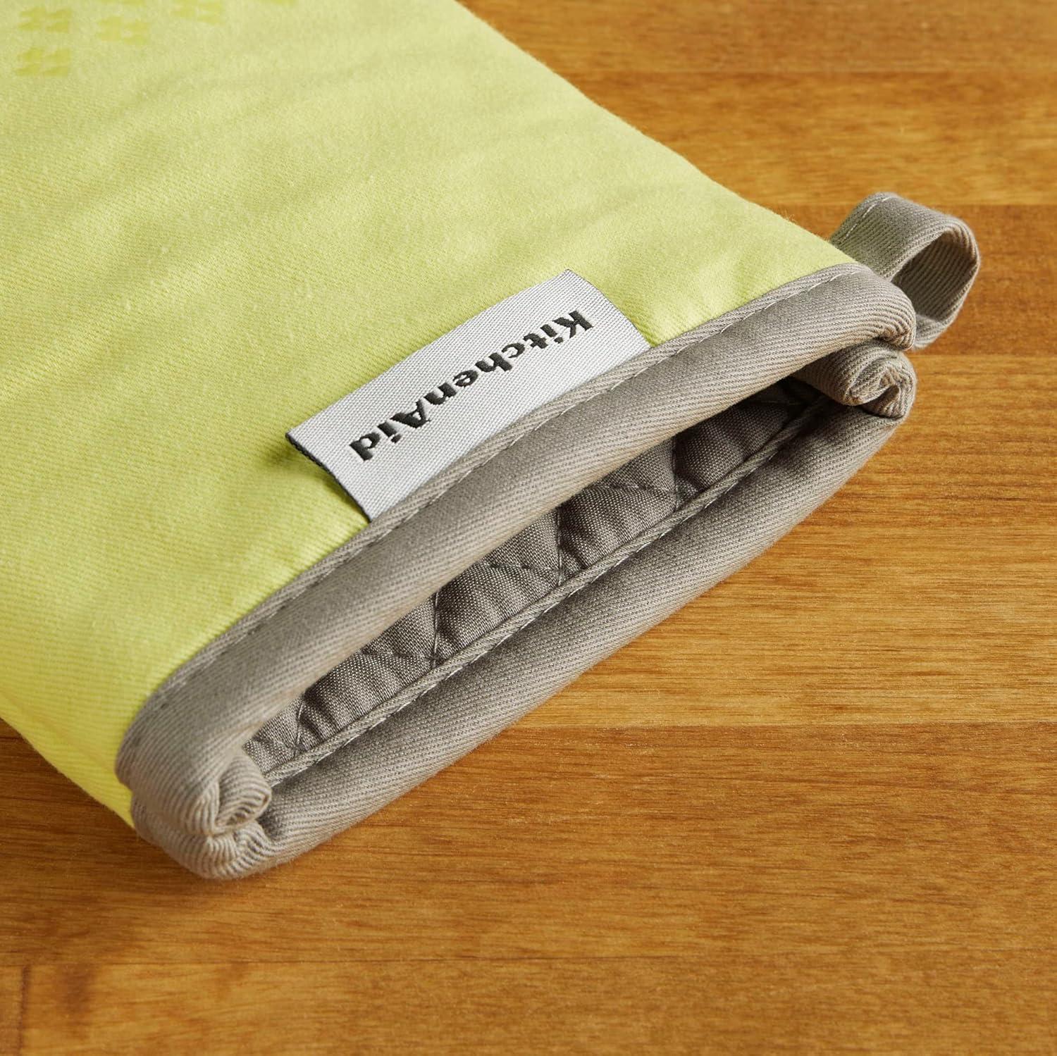 imageKitchenAid Asteroid Oven Mitt Set 7x125 Pistachio Green 2 PieceKyoto Glow Yellow