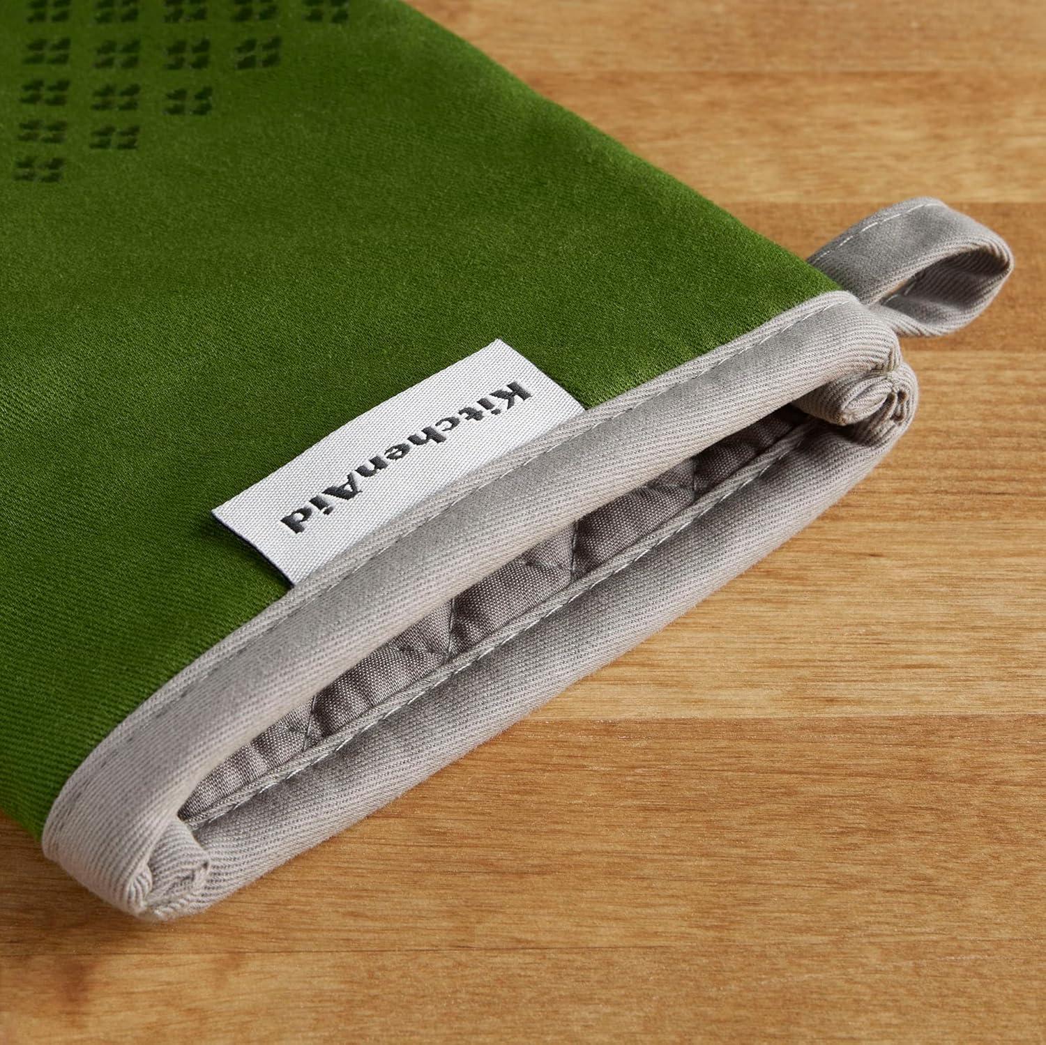 imageKitchenAid Asteroid Oven Mitt Set 7x125 Pistachio Green 2 PieceMatcha Green