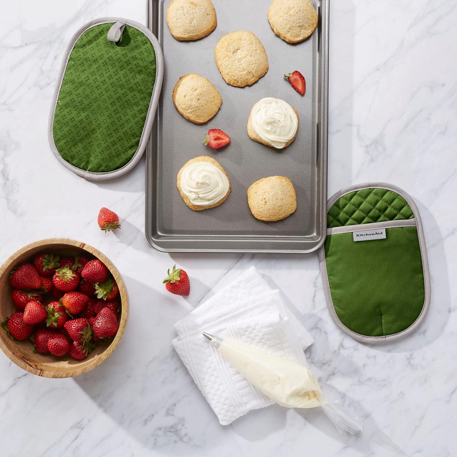 imageKitchenAid Asteroid Pot Holder 2Pack Set Charcoal Grey 65x10Matcha Green